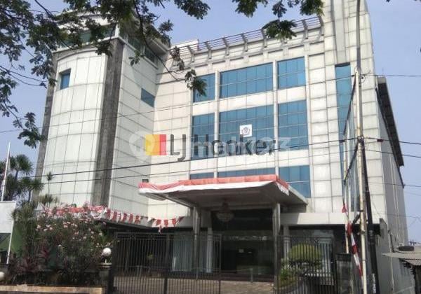 Dijual Gedung Serbaguna di Jalan Raya Bogor Dekat Pintu Tol Borr