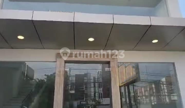 Ruko Bangunan Baru Ada Pagar Sendiri Lokasi Tengah Kota Semarang