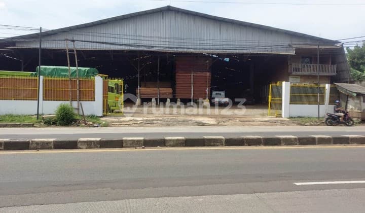 Gudang di Raya Parung, Kemang , Bogor Luas 8.600m2