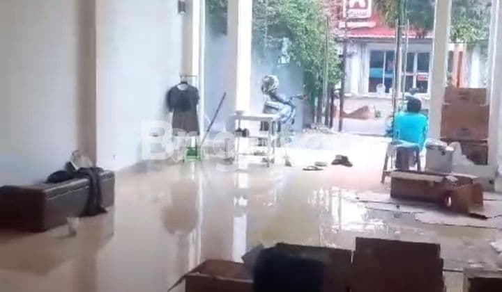 RUKO 2 LANTAI LOKASI SANGAT STRATEGIS DI JAKARTA SELATAN