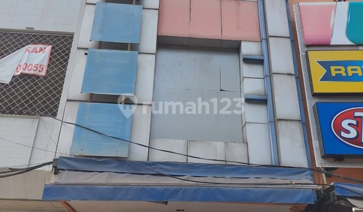 kan ruko 3 lantai sangat strategis di boulevard KELAPA GADING **