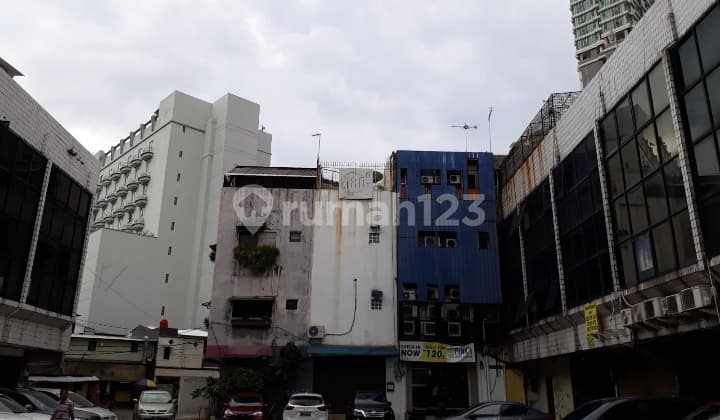 Ruko Siap Uuntuk Usaha Di Jl. Gunung Sahari **