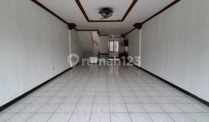 RUKO 3 LANTAI JALAN PETA