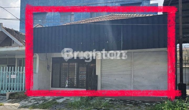 TOWN CENTER HOUSE IN SOLO!! EASY AND STRATEGIC ACCESS