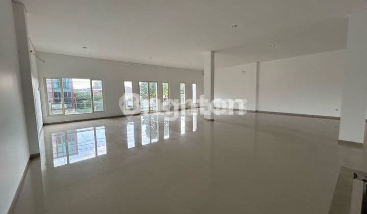 RUKO BESAR TENGAH KOTA SIAP PAKAI!! KONDISI TERAWAT!! SELANGKAH KE PARAGON MALL