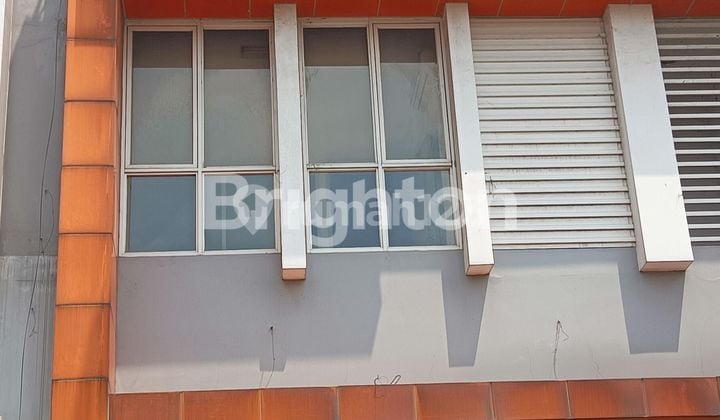 Ruko Darwin 3 lantai di lokasi yang sangat strategis di Gading Serpong Ruko Darwin 3 lantai di lokasi yang sangat strategis di Gading Serpong