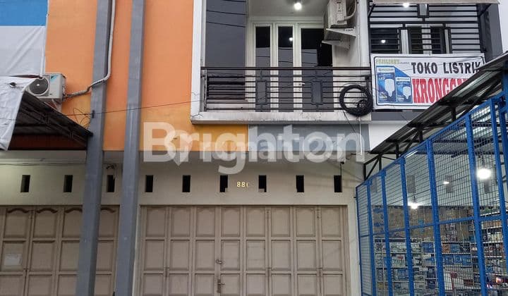 RUKO LUAS 139 M2, BANGUNAN 2 LANTAI, JALAN SUDAH RAMAI