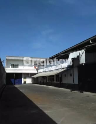 Gudang Strategis Waru Dekat Tol