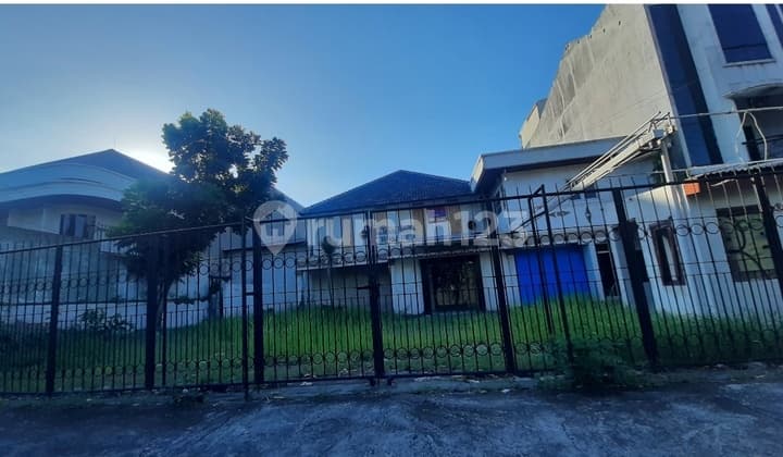 RUKO STRATEGIS RAYA JEMURSARI