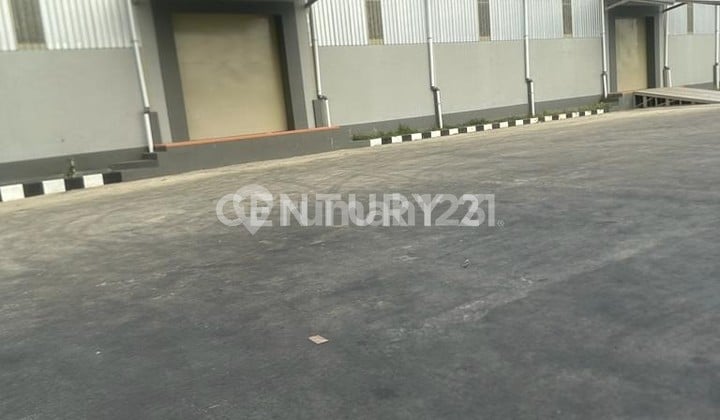 Gudang Baru Siap Pakai Dekat Gerbang Tol Brexit