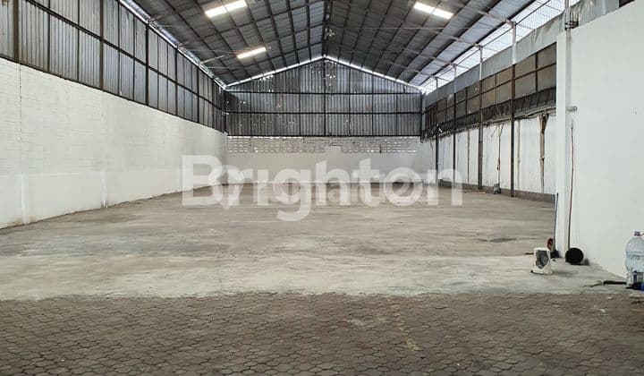 Gudang Siap huni di Nol Jalan Raya Manukan dekat Margomulyo