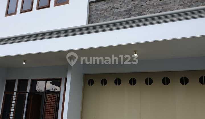 Rumah Lux di Sayap Sukajadi, Bandung SHM