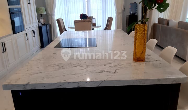 Brand New, Asri, Tenang, Nyaman