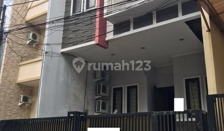 Dijual Cepat !! Rumah Kost-Kost'an Jalan 2 Mobil Pas di Kelapa Kopyor , bisa Nego