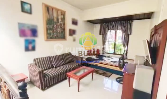 Rumah 2 lantai siap huni di pasar kliwon