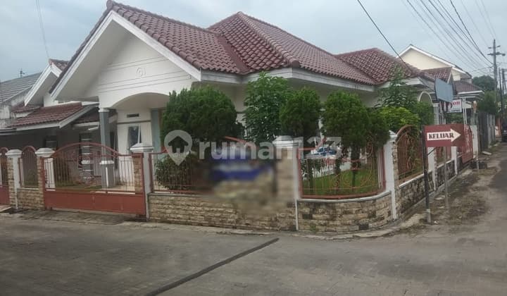 Dijual rumah hook di perumahan Purwokerto
