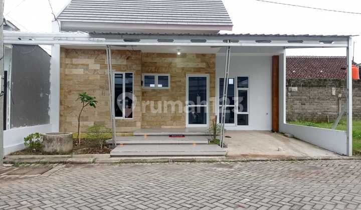 Rumah baru gress pengging