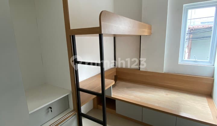 Rumah Kost baru 23 Kamar Tidur, kamar Mandi Dalam Di Grogol