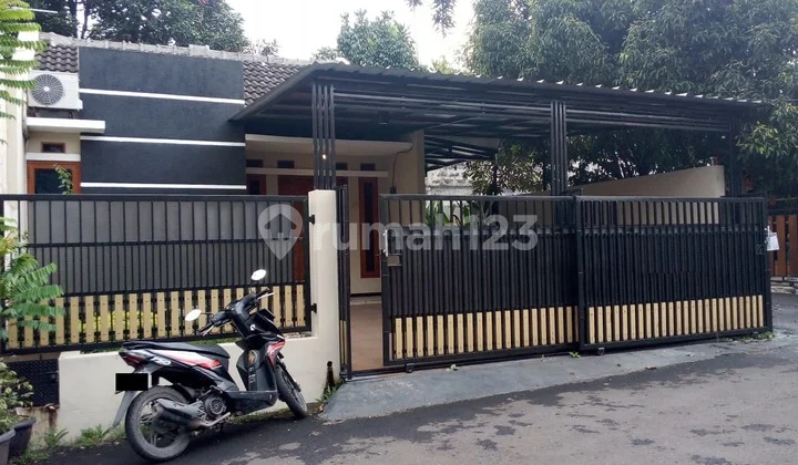 Rumah Sangat Strategis di Batujajar Regency