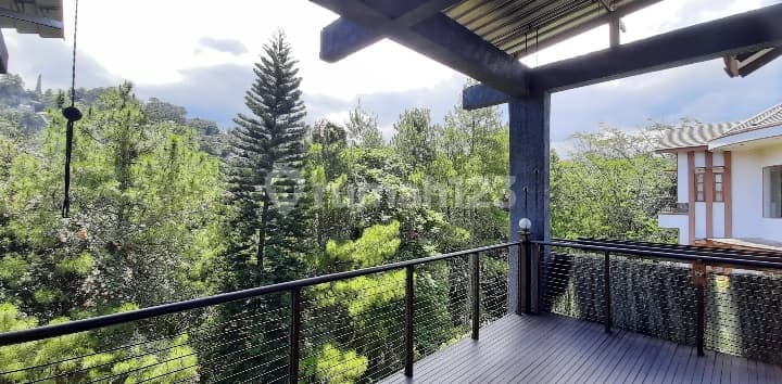 Dijual rumah asri di resort dago pakar