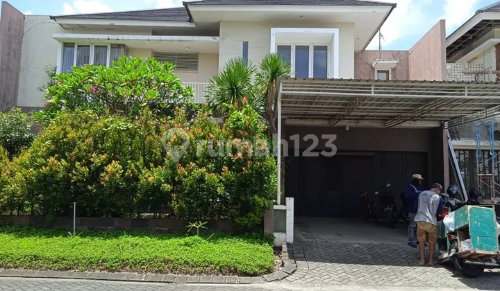 Rumah 2 lantai Dijual di Royal Residence, Surabaya Rumah 2 lantai Dijual di Royal Residence, Surabaya