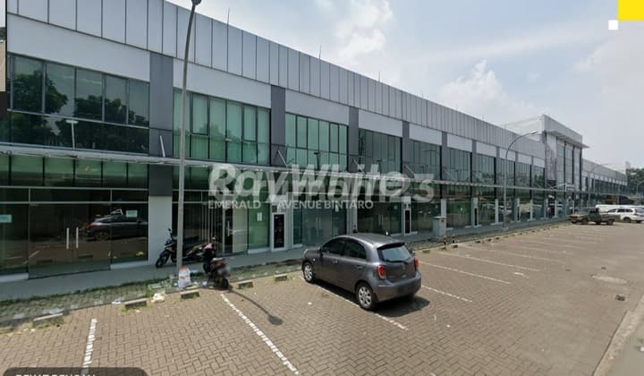 3-Storey Shop House in Kebayoran Square, Road Facing, Suitable for Business
