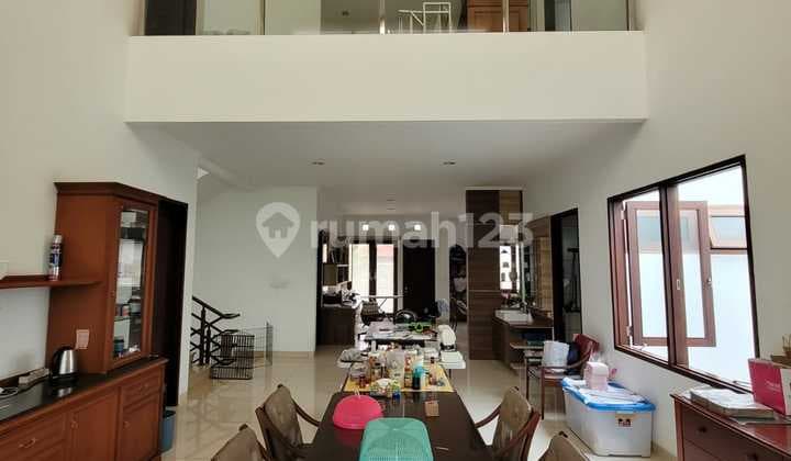 Setraduta Rare House Rarely Exists