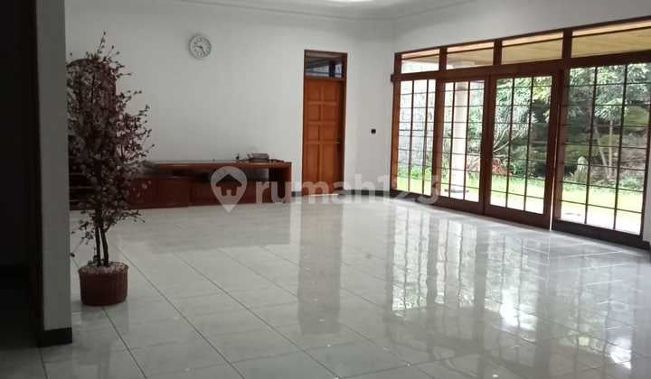 Rumah Bagus Terawat Di Jl Garuda, Dadali Srigunting Andir