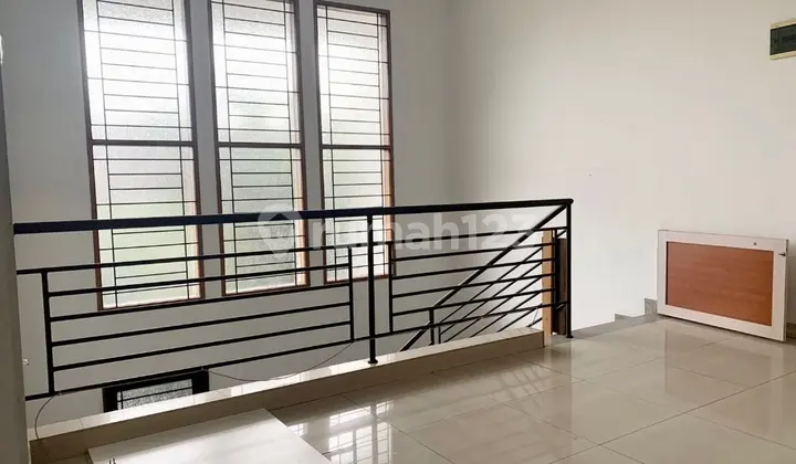 Mekar Wangi House 215 Square Meters Back Garden Price 4 Billion