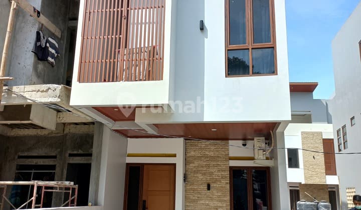 Rumah 2 lantai termurah lokasi dekat green pramuka square mall