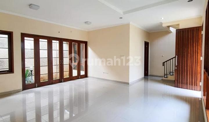 Rumah 2 Lantai di Terusan Komplek Rspp Cilandak Jakarta Selatan