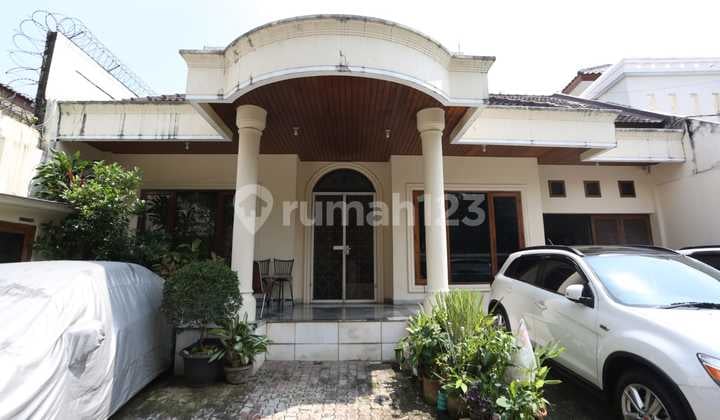 Strategic Boarding House for Sale in Cibeber, Senopati, Kebayoran Baru