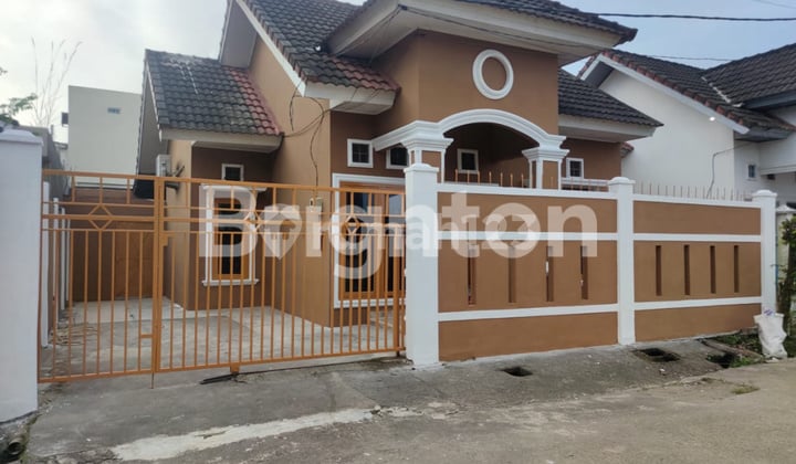 rumah cantik siap huni