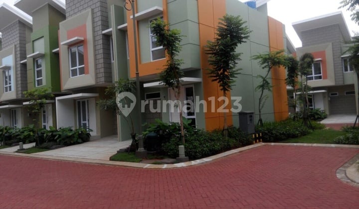 Di jual rumah Arcadia village gading serpong Di jual rumah Arcadia village gading serpong
