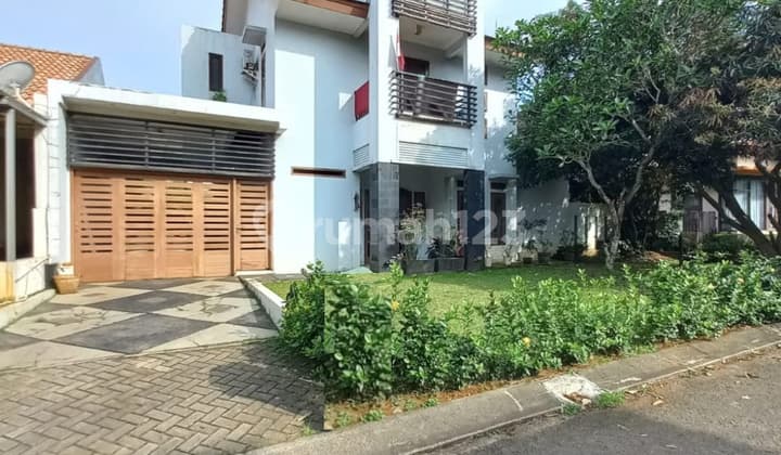 Crysant Garden House 2, BSD City, Spacious Backyard Luxury