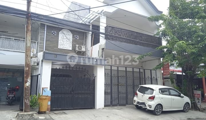 Rumah 2 lantai Disewakan di Dukuh Kupang, Surabaya