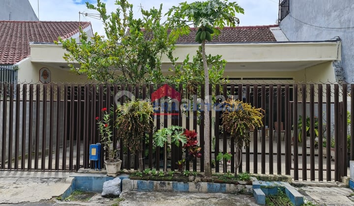 Rumah Sangat Terawat di Lokasi Tenang Area Kasin Dekat ke Pusat Kota