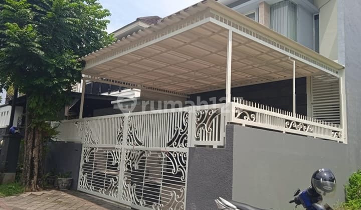 Rumah Full Furnish Disewakan di Graha Family, Surabaya