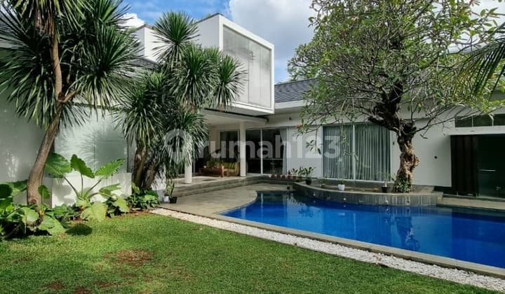 DIJUAL RUMAH LUAS, MODERN at Jl SAWO / AMPERA, JAKSEL