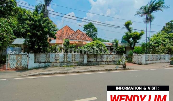 FOR SALE HOUSE at KIMIA Street / MENTENG, CIKINI, CENTRAL JAKARTA near RSCM
