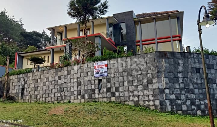 Villa Triniti kampung daun Lembang kawasan wisata terkenal di bandung barat
