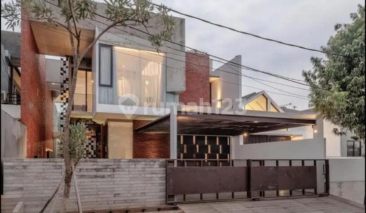 rumah mewah di komplek di petukangan sel, jaksel
