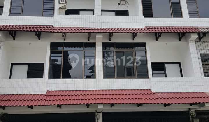 2 Three-Storey Side-by-Side Shophouses in Kapas Krampung
