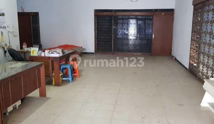 Surabaya Kota. Samratulangi.commercial Area.