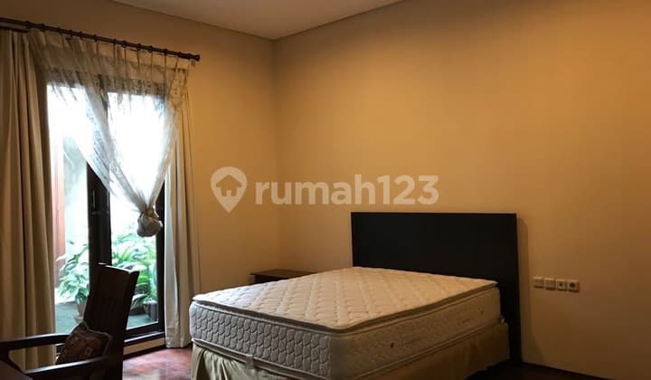 RUMAH PRIME AREA di IMAM BONJOL, DIPONEGORO - MENTENG