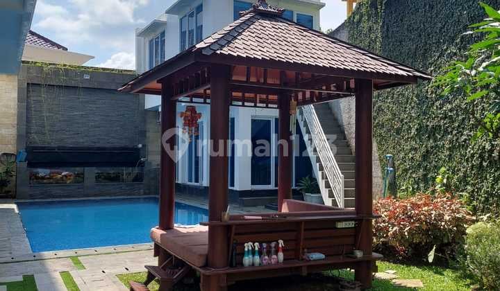 Rumah Mewah Eksklusif Siap Pakai di BSB Semarang