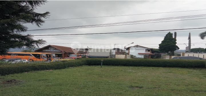 Rumah Villa Murah Bagus di Jalan Raya Lembang Bandung Utara
