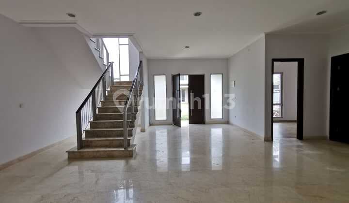 Rumah Golf Island 8x15 Unfurnish