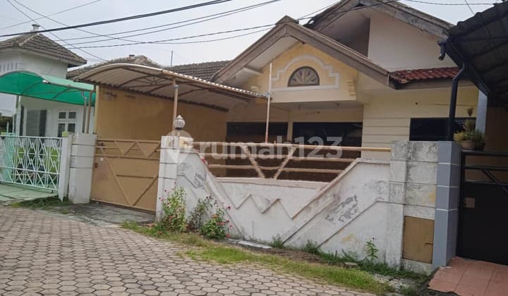 Rumah Dijual di Taman Pondok Indah, Surabaya