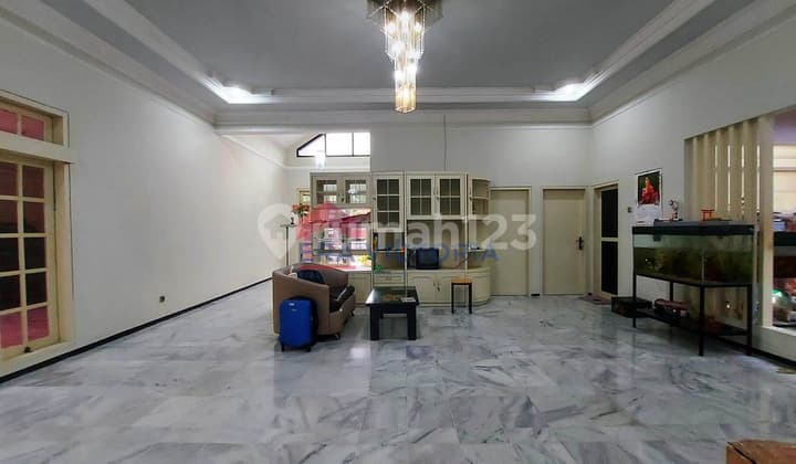 Rumah Banyak Kamar Area Tidar, Garasi Cukup 4 Mobil, Aman Nyaman